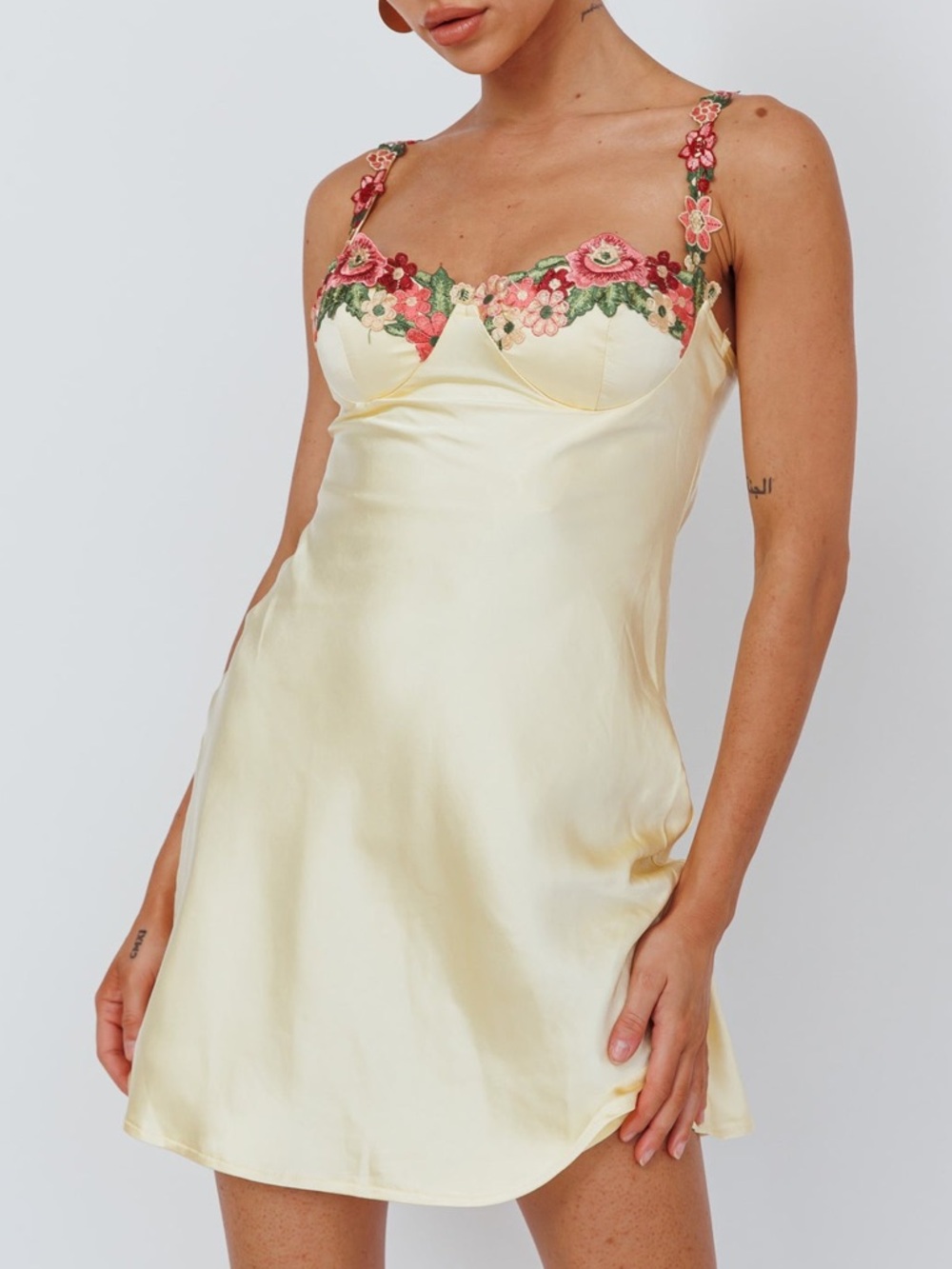 Selfie Leslie ANGEL BIBA Rose Garden Floral Applique Mini Dress Yellow NWT XS /2